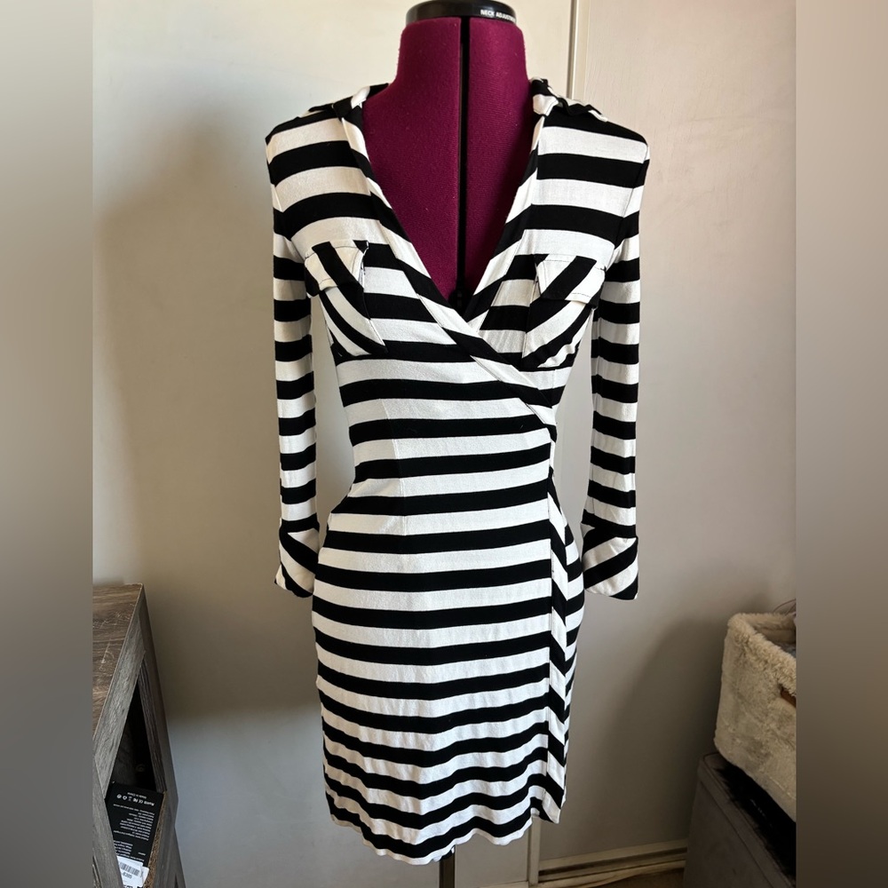 Diane Von Furstenberg Black and White Striped Long Sleeve Wrap Dress - Picture 6 of 10